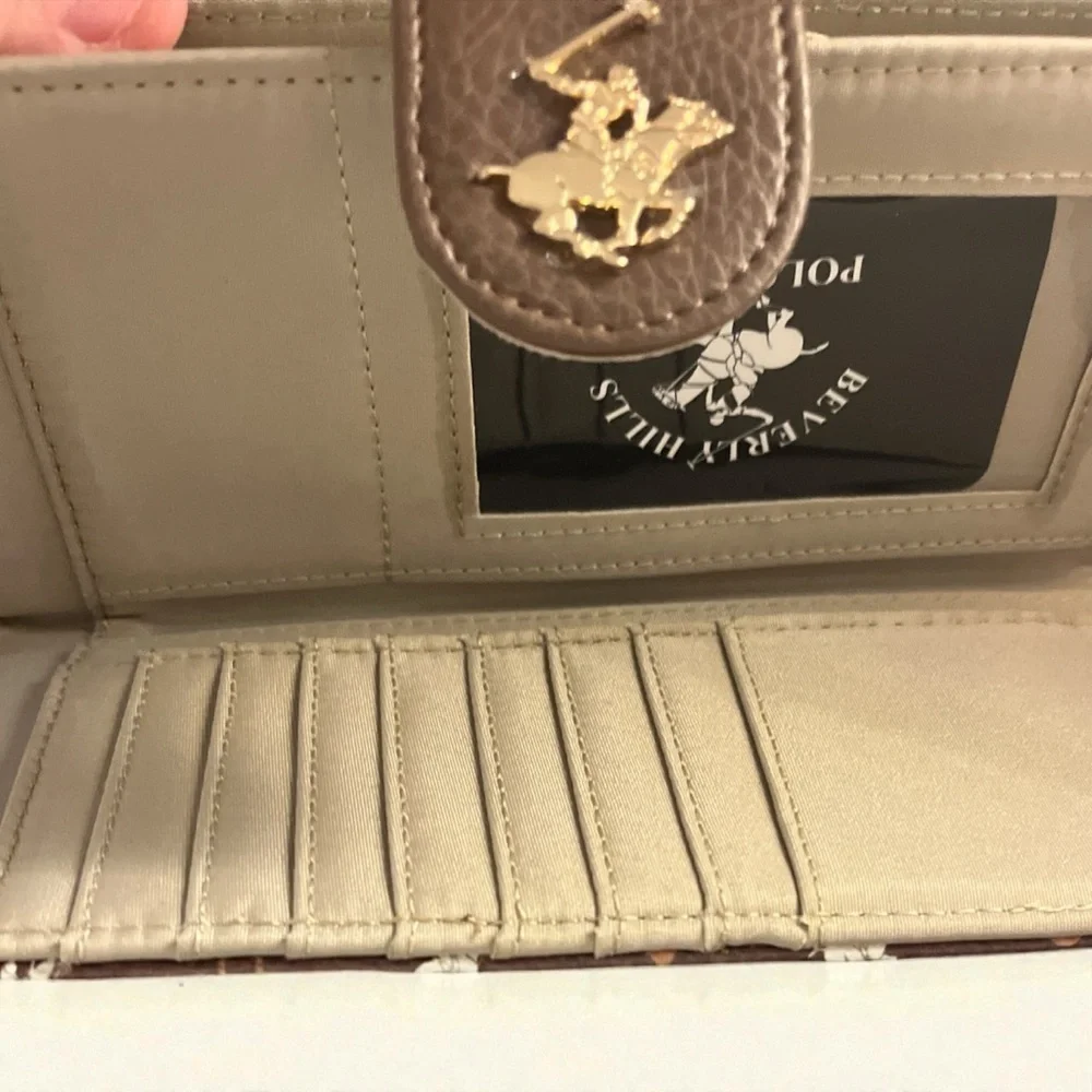 New with Tags Beverly Hills Polo Club Brown Wallet
